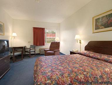 Hotel Super 8 By Wyndham Cresco Ia Chambre photo